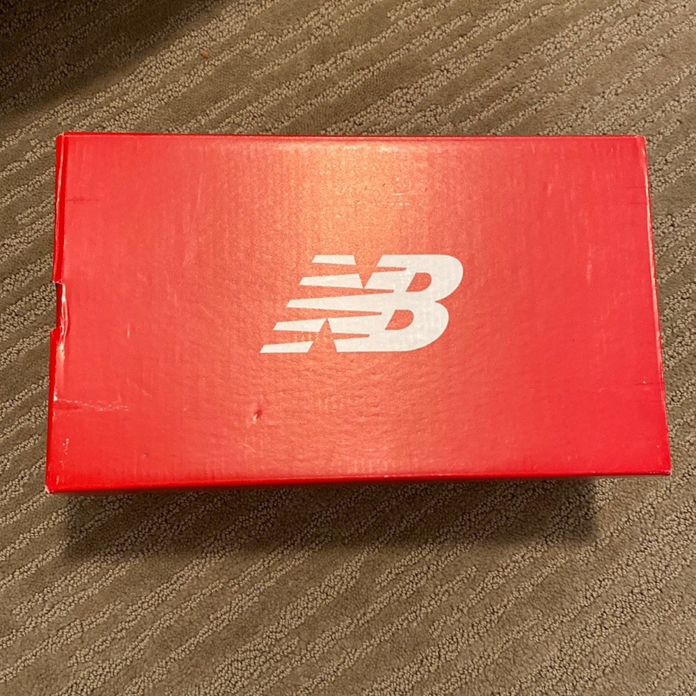 BRAND NEW NEW BALANCE SPIKES (never worn)
